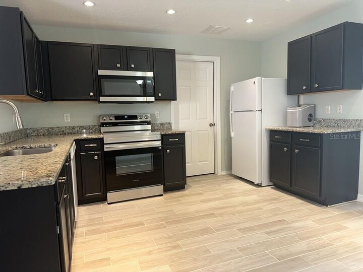 Property Photo:  13646 Tramore Drive  FL 33556 