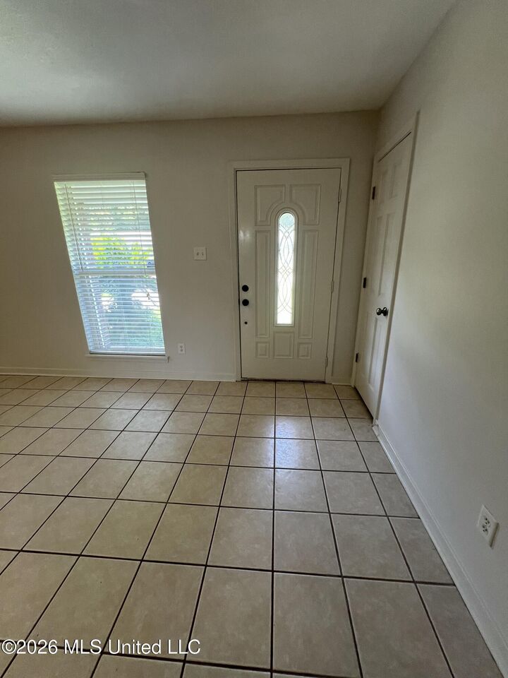 Property Photo: 2819 Lawnwood Drive MS 39564