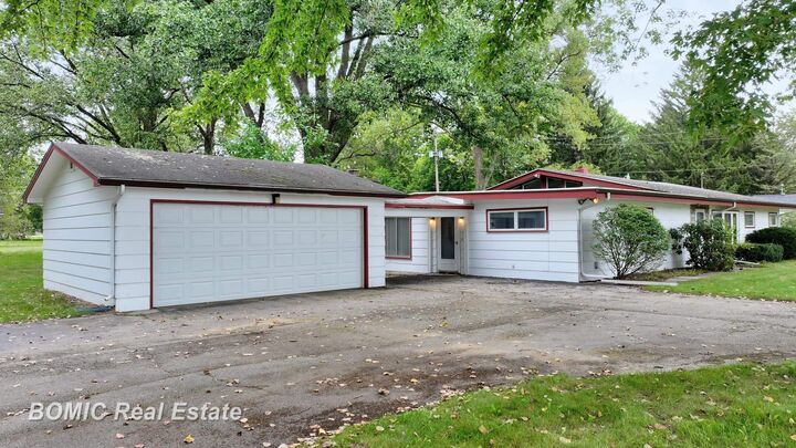Property Photo:  5161 S Washington Road  MI 48601 