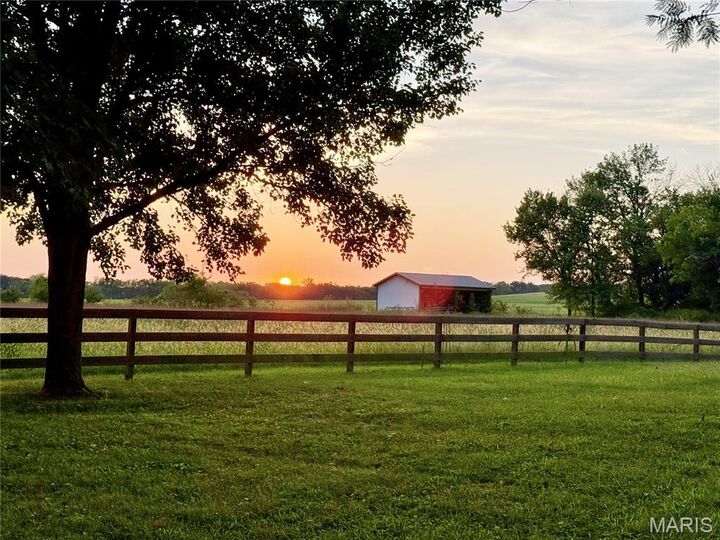 Property Photo: 27976 Highway Ww MO 63336