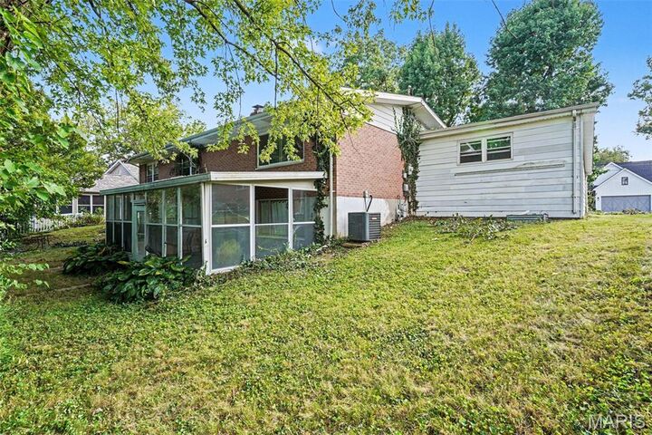 Property Photo:  818 S Rapp Avenue  IL 62236 