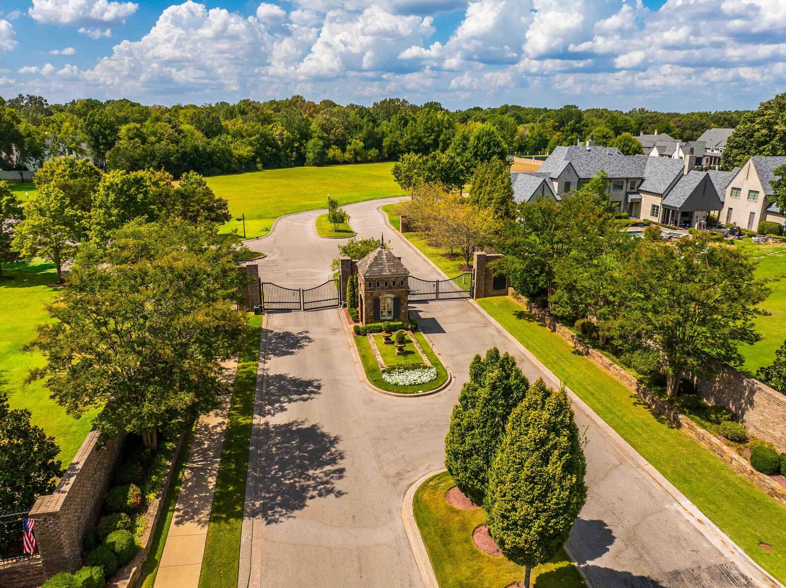 Property Photo: Dubray Manor Dr TN 38017