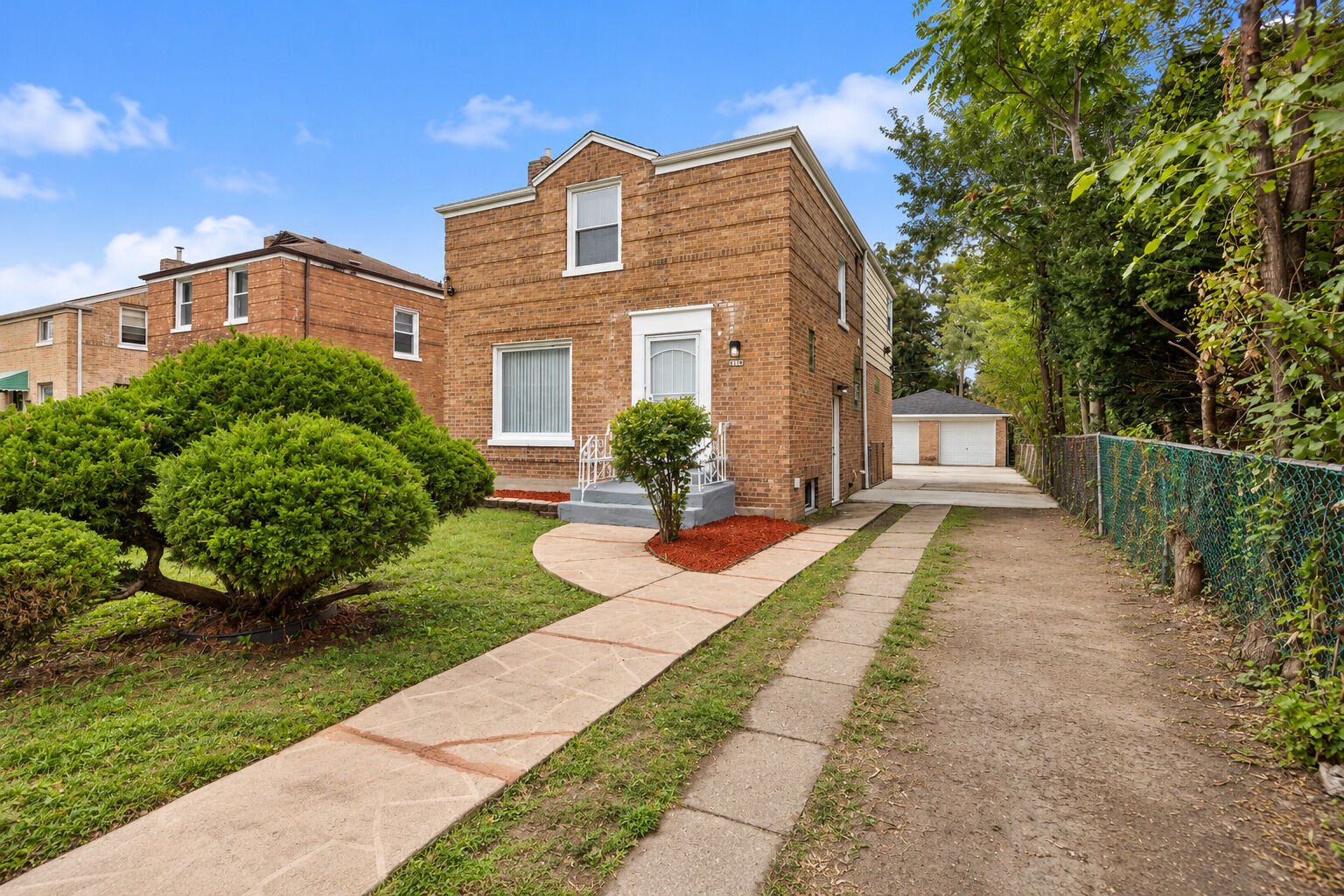 Property Photo: 9138 S Perry Avenue IL 60620