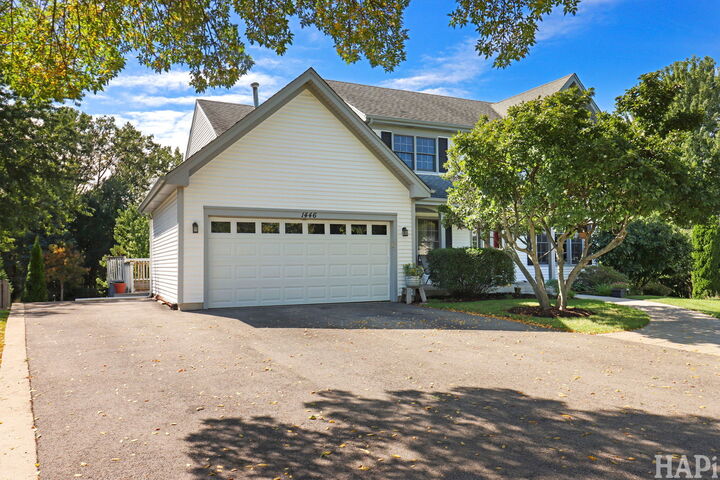 Property Photo: 1446 Kingsbury Court IL 60031