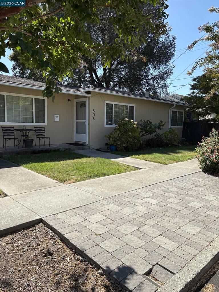 Property Photo:  606 Haven Street  CA 94553 