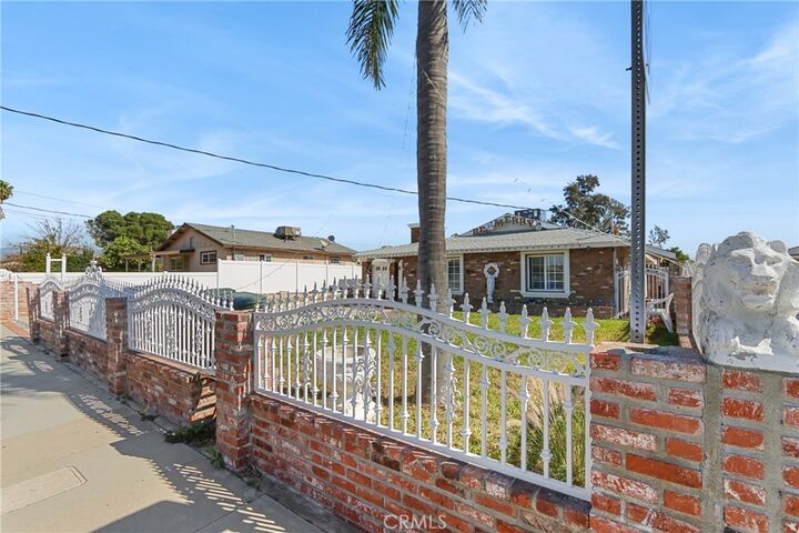 Property Photo:  9257 Palmetto  CA 92335 