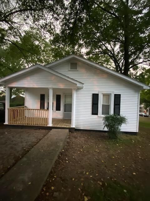 Property Photo: 424 Jones St TN 38478