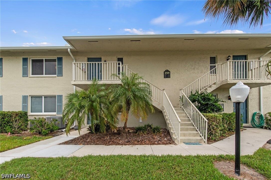 Property Photo:  259 Winners Circle 4  FL 34112 