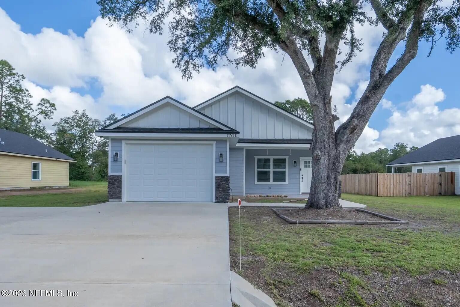 Property Photo: 27438 W 4th Avenue FL 32046