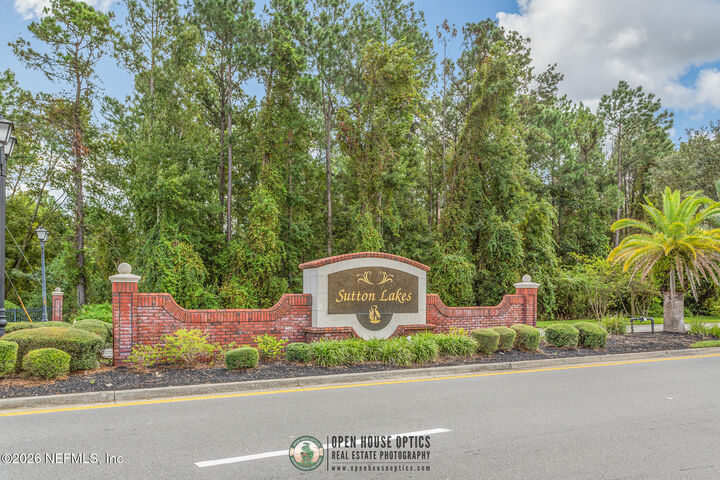 Property Photo:  11130 Bugatti Court  FL 32246 