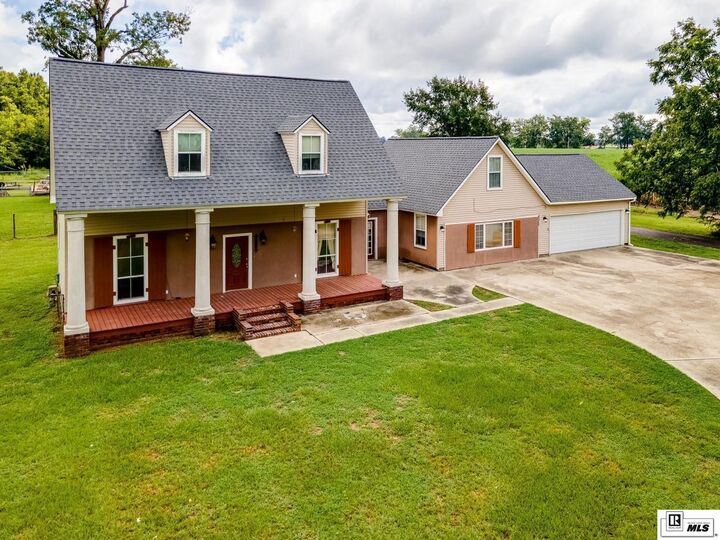 Property Photo: 4926 Arbroth Road LA 70736