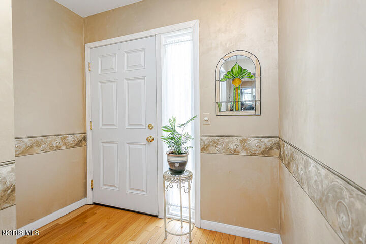 Property Photo: 5146 Regency Drive 2 OH 43615