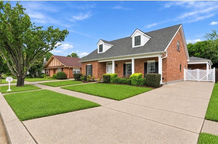 Property Photo:  3017 Tolmas Drive  LA 70002 