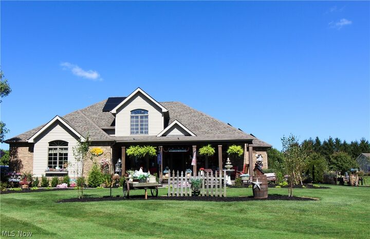 Property Photo:  262 Topaz Circle  OH 44406 