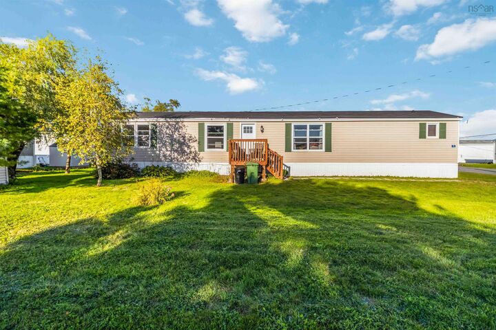 Property Photo:  5 Owen Avenue  NS B0N 1Z0 