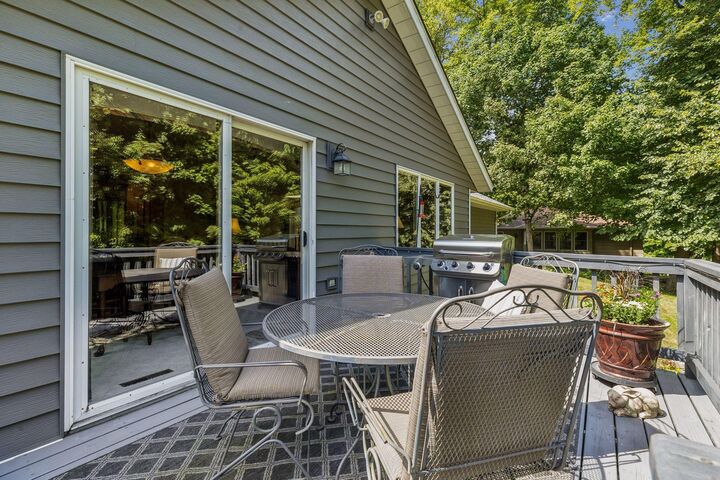 Property Photo:  705 Schubert Drive  MN 55313 