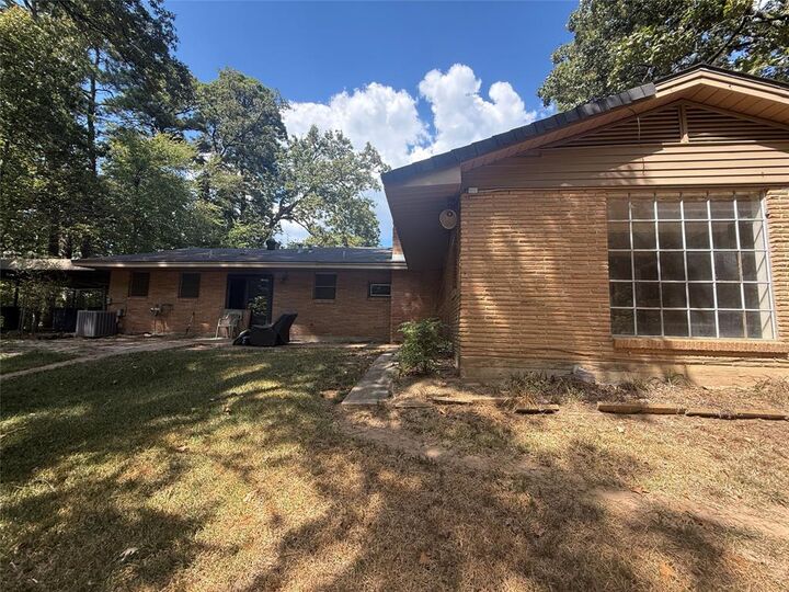 Property Photo:  3249 Junior Place  LA 71109 