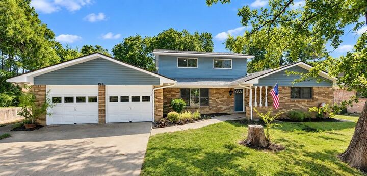 Photo de la propriété:  924 Wade Drive  TX 76022 