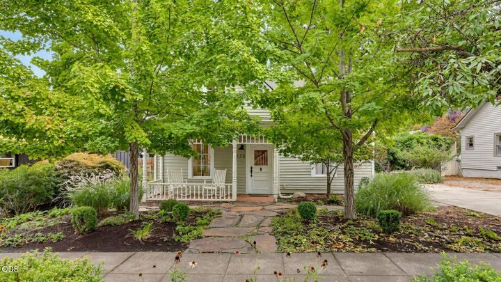 Property Photo: 120 N 5th Street OR 97530