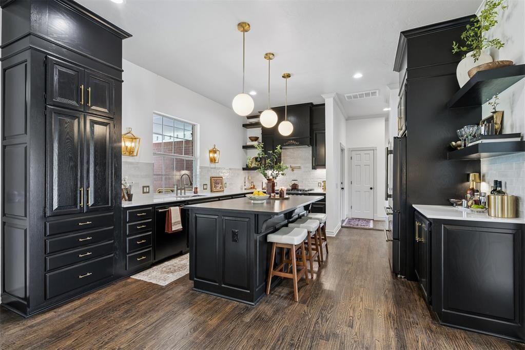 Property Photo:  23390 Hunters Trail  OK 73025 