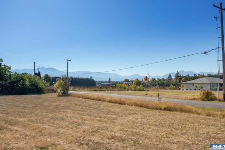Property Photo:  28 Cameron Acres Lane  WA 98382 