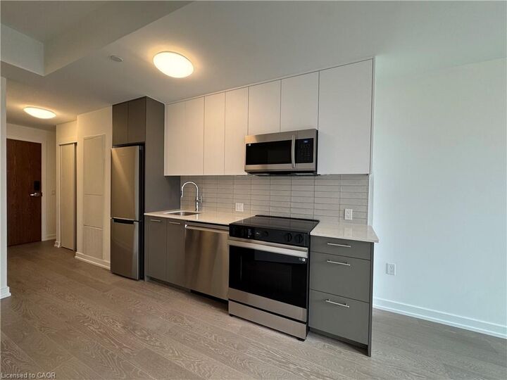 Property Photo:  30 Francis Street S 906  ON N2G 0B5 