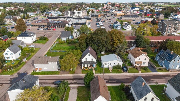 Property Photo:  37 Reserve Street  PE C1A 2K9 