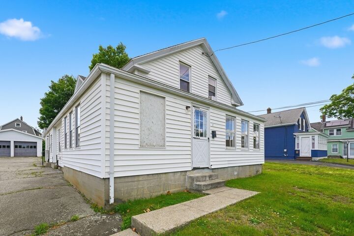 Property Photo: 7 Slater MA 01570