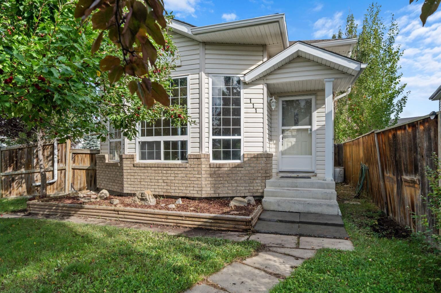 Property Photo:  111 Martinvalley Place NE  AB T3J 4A2 