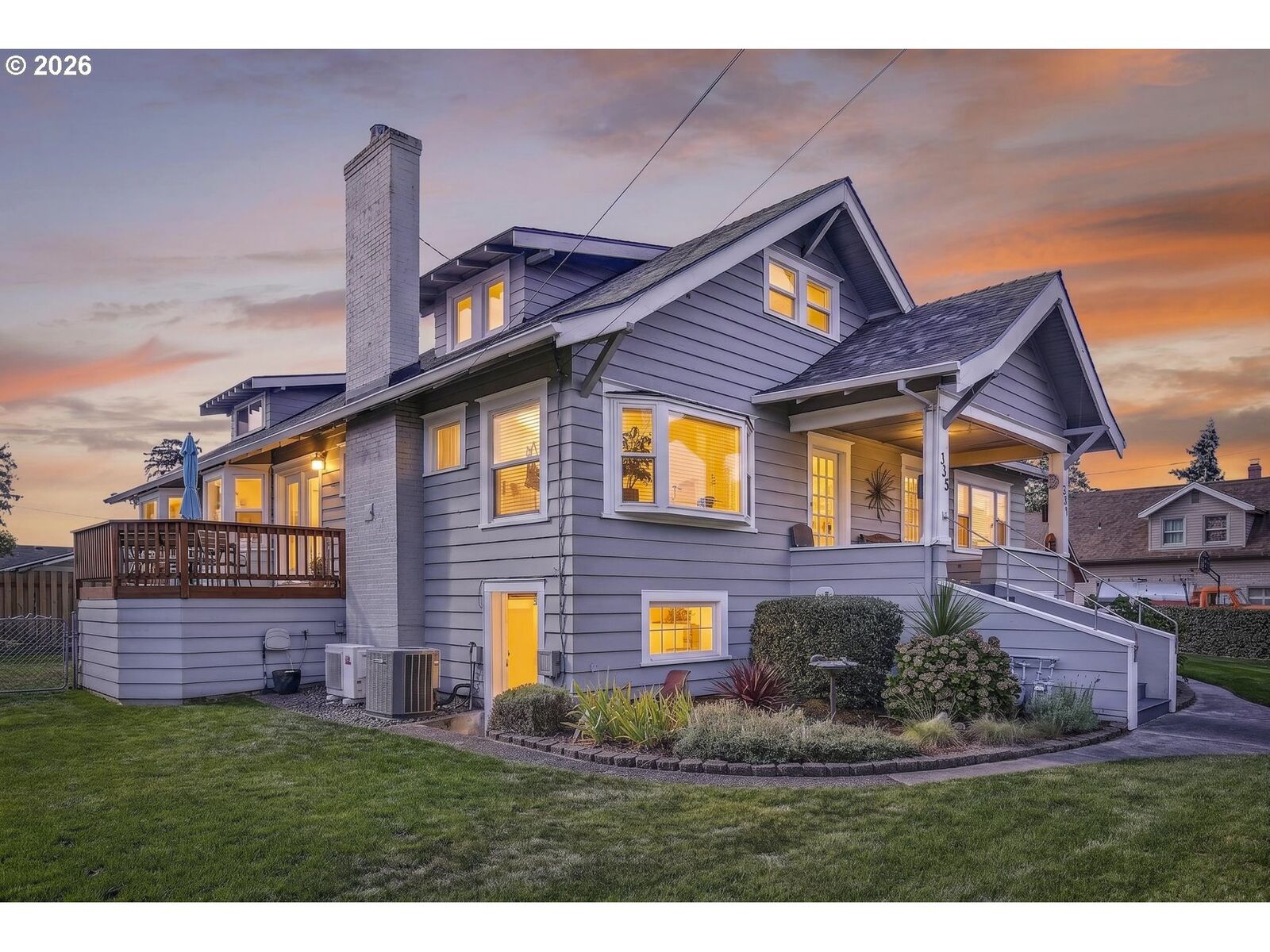Property Photo: 335 N 6th St OR 97051