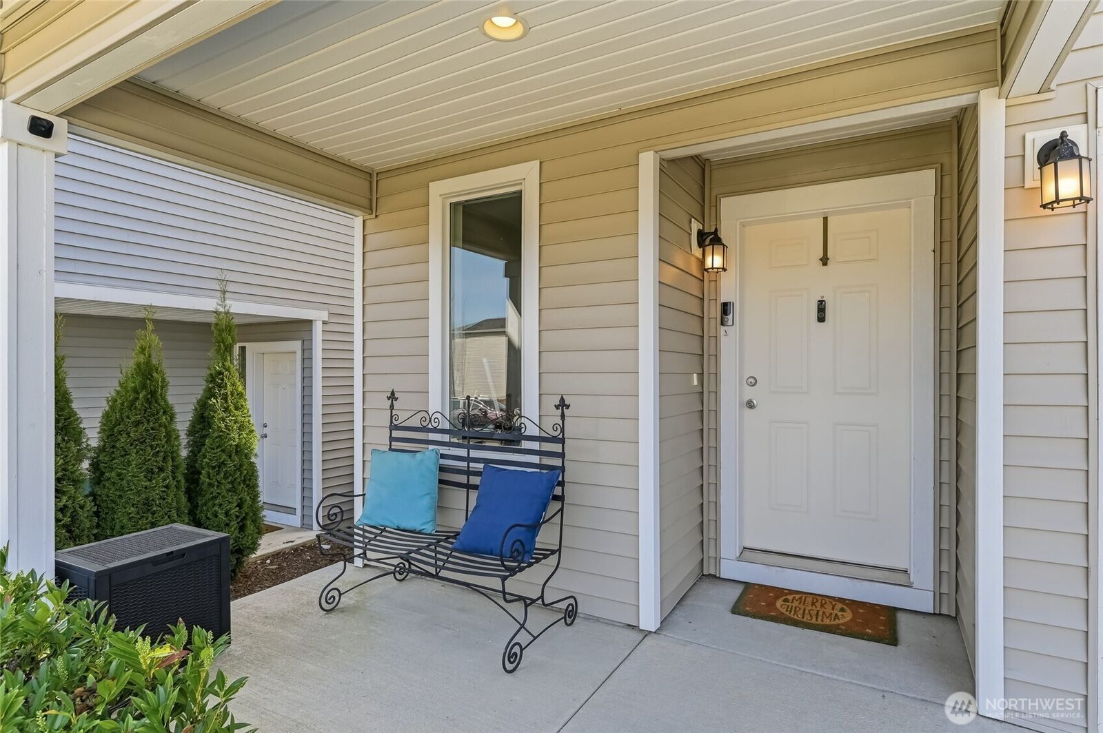 Property Photo: 7142 42nd Place NE WA 98270