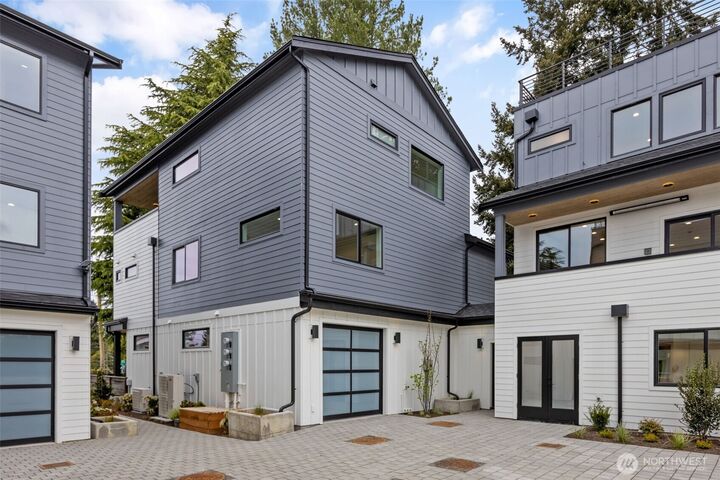 Property Photo: 11054 2nd Avenue NW WA 98177