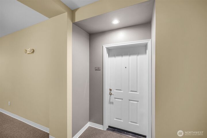 Property Photo: 1731 10th Avenue NE B105 WA 98029