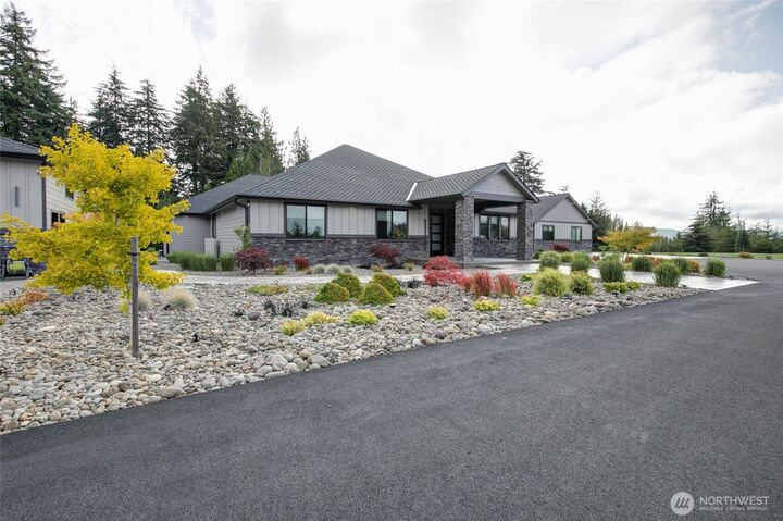 Property Photo:  100  Kathiren Drive  WA 98563 