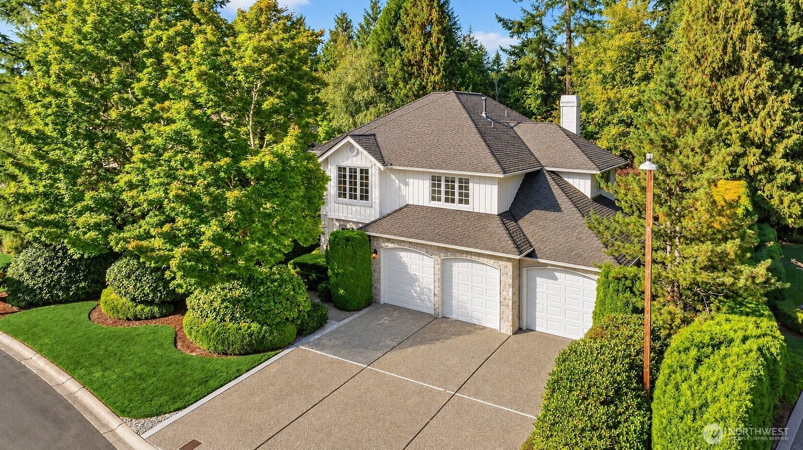 Property Photo:  2736  258th Place SE  WA 98075 