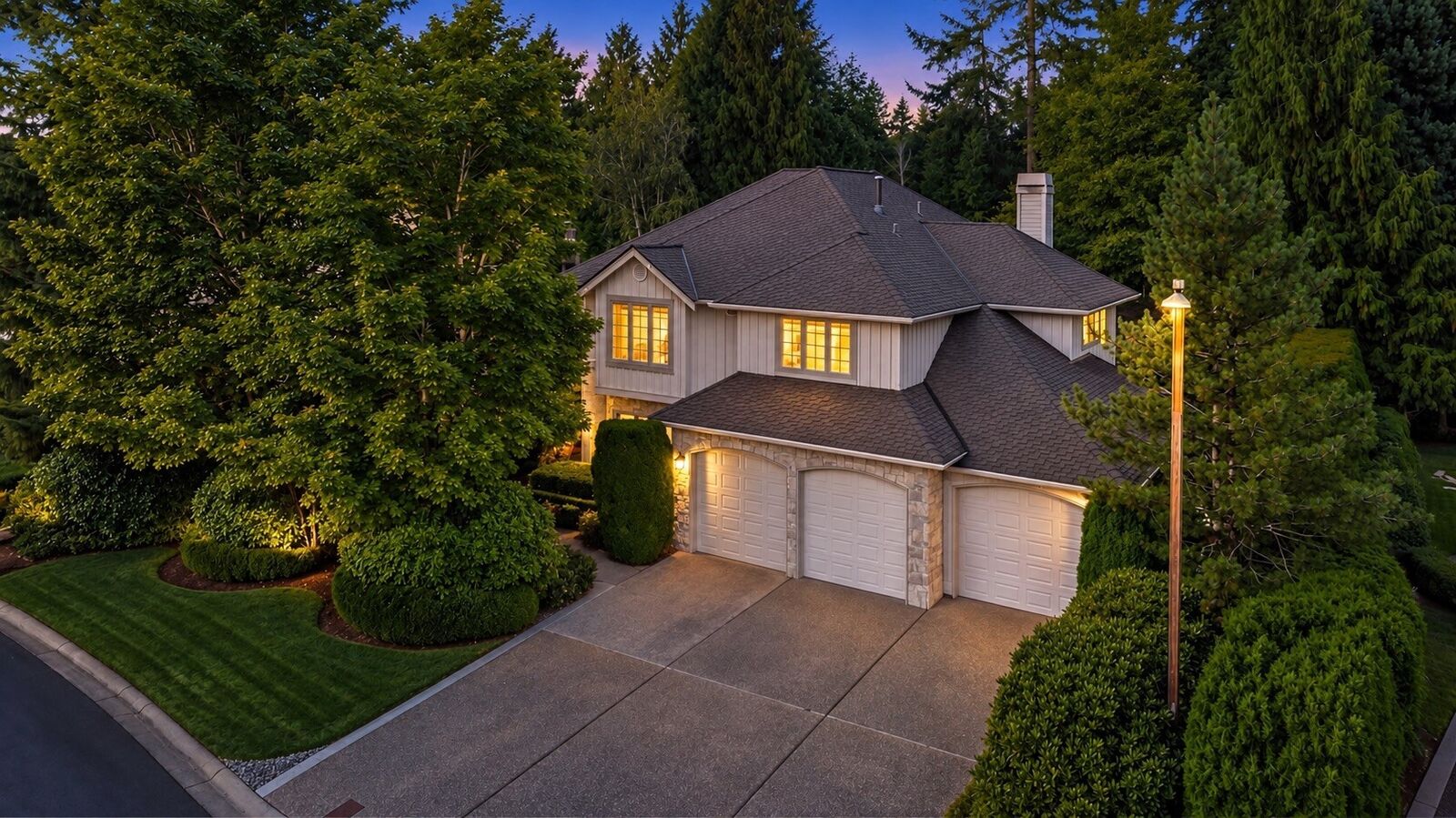 Property Photo:  2736  258th Place SE  WA 98075 