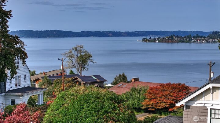 Property Photo: 424 N C Street WA 98403
