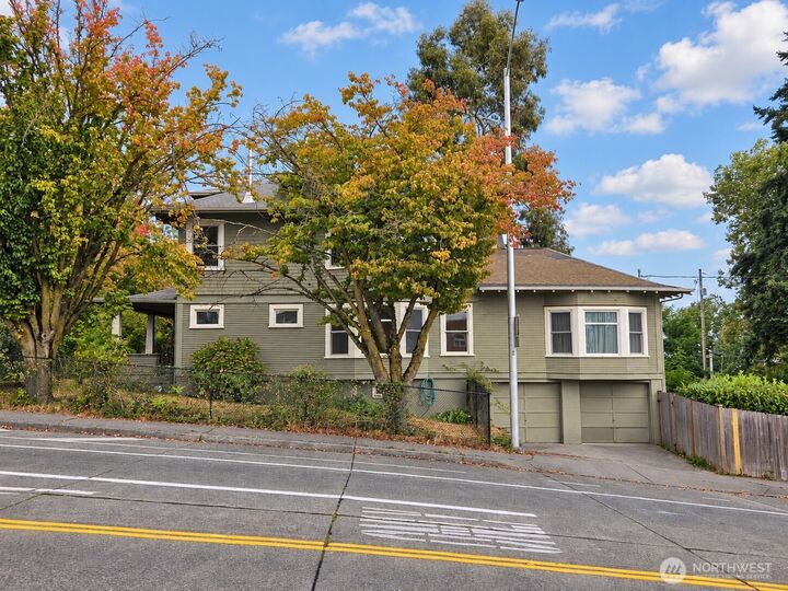 Property Photo: 1423 S Yakima Avenue WA 98405