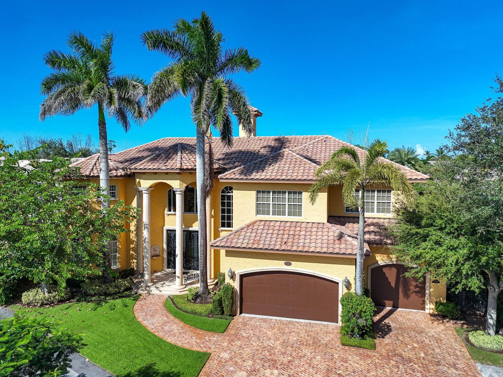 Property Photo:  18519 SE Palm Island Lane  FL 33458 