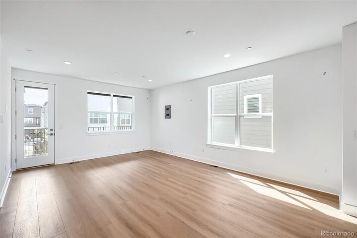 Property Photo:  10991 E Geddes Place  CO 80112 