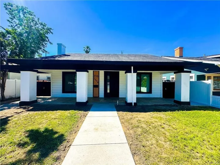 Property Photo:  715 N Zeyn  CA 92805 