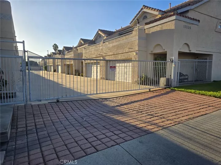 Property Photo: 15539 Woodruff 17 CA 90706