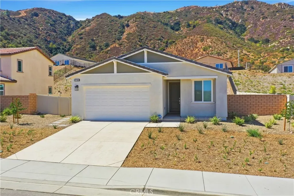 Property Photo:  15361 Darnell  CA 92530 