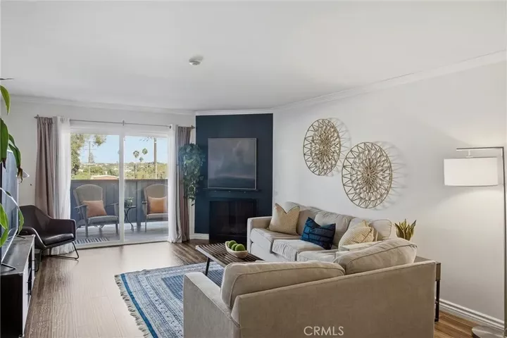 Property Photo:  1321 Beryl Street 102  CA 90277 