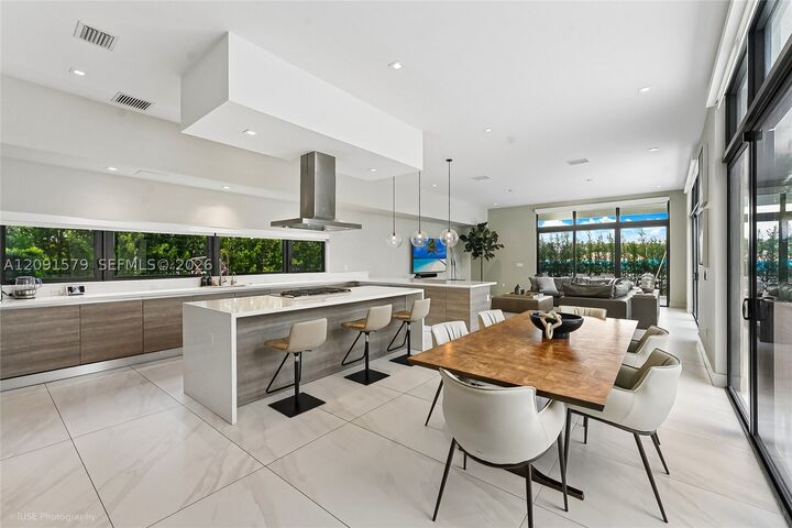Property Photo: 16629 Botaniko Dr FL 33326