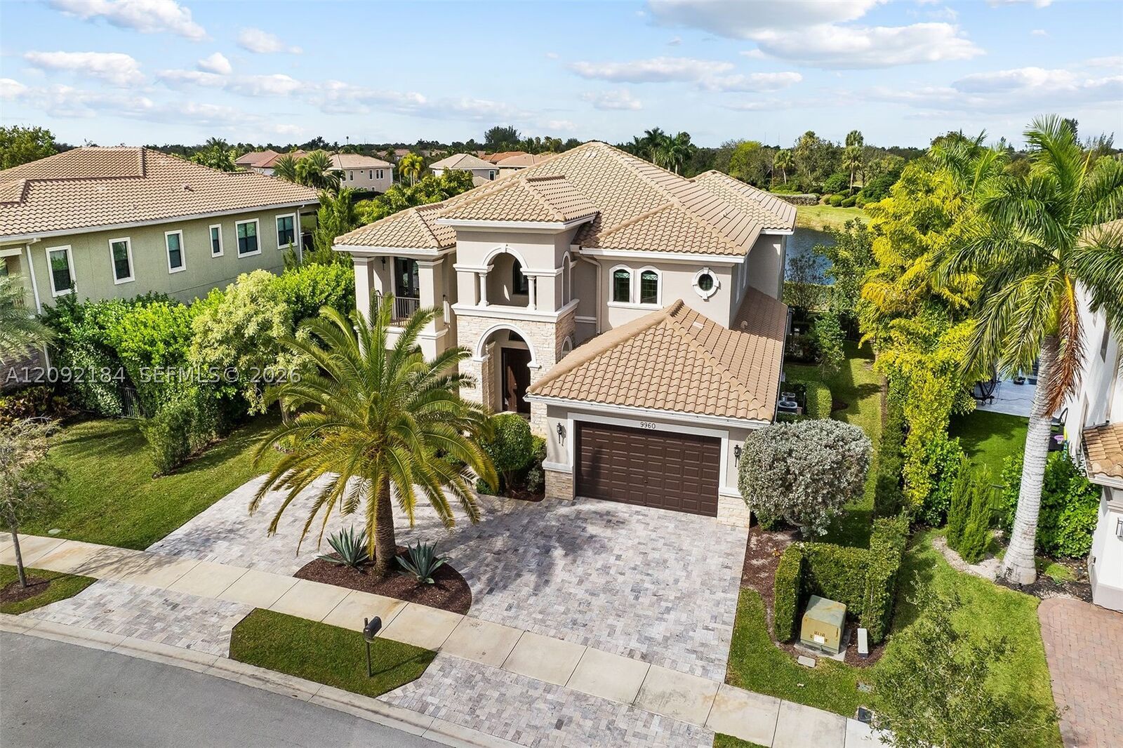 Property Photo:  9960 Bay Leaf Ct 9960  FL 33076 