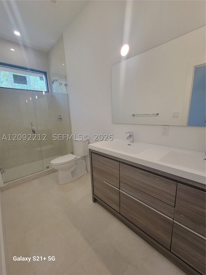 Property Photo: 4141 N Oak Pl FL 33314