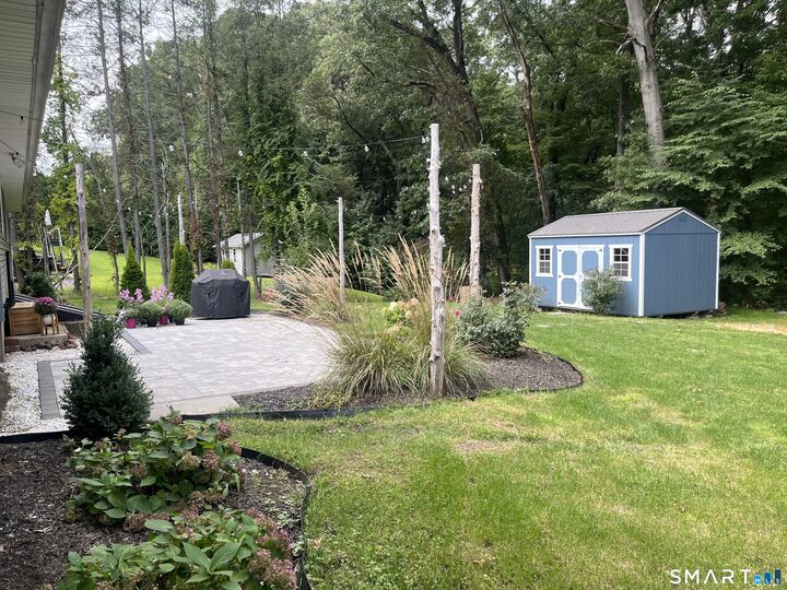 Property Photo:  41 Oak Hill Road  CT 06067 