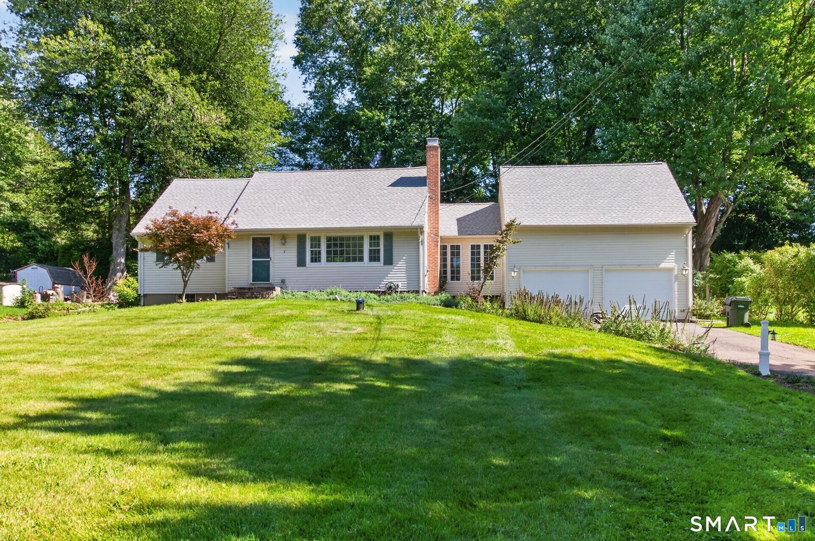 Property Photo: 5 Pennywhistle Road CT 06026