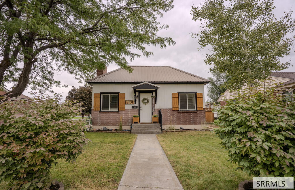 Property Photo: 2101 S Emerson Avenue ID 83404